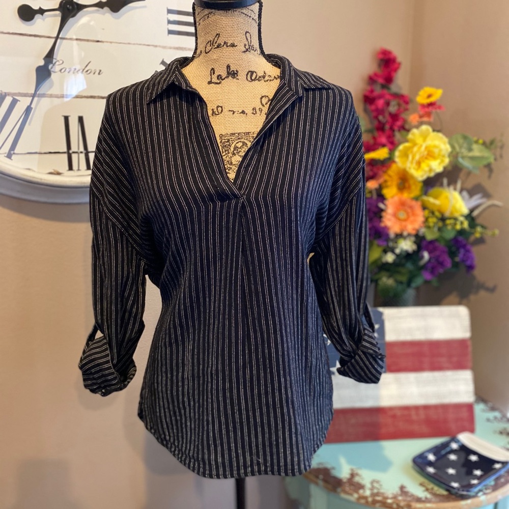 Universal Threads Stripe shirt